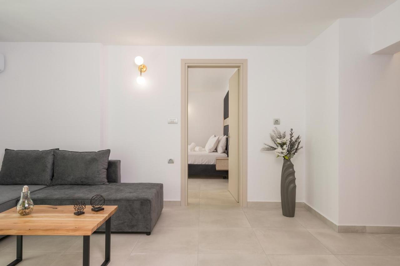 Quarters Luxury Apts Chania  ภายนอก รูปภาพ